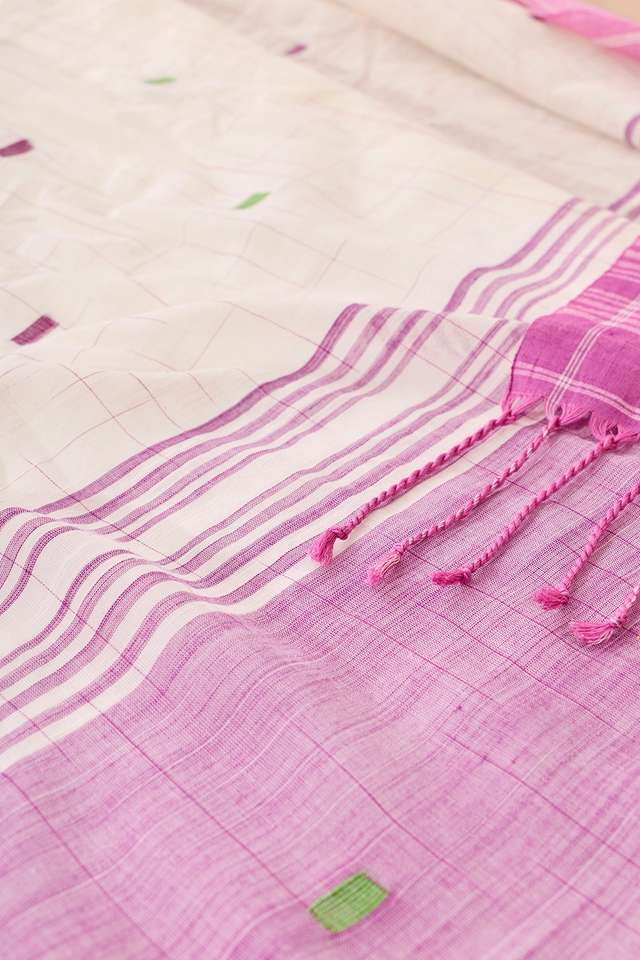 Off White Bengal Pure Cotton Jamdani Saree thumbnail image number null