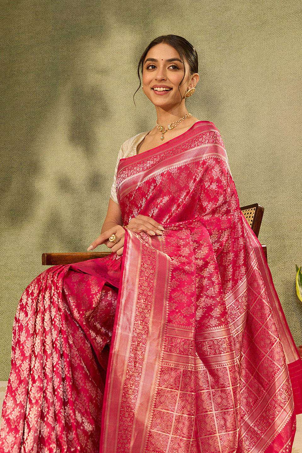 Pink Pure Silk Tanchoi Banarasi Saree