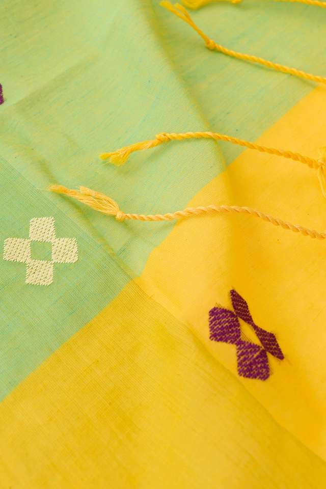 Yellow Woven Pure Cotton Bengal Saree thumbnail image number null