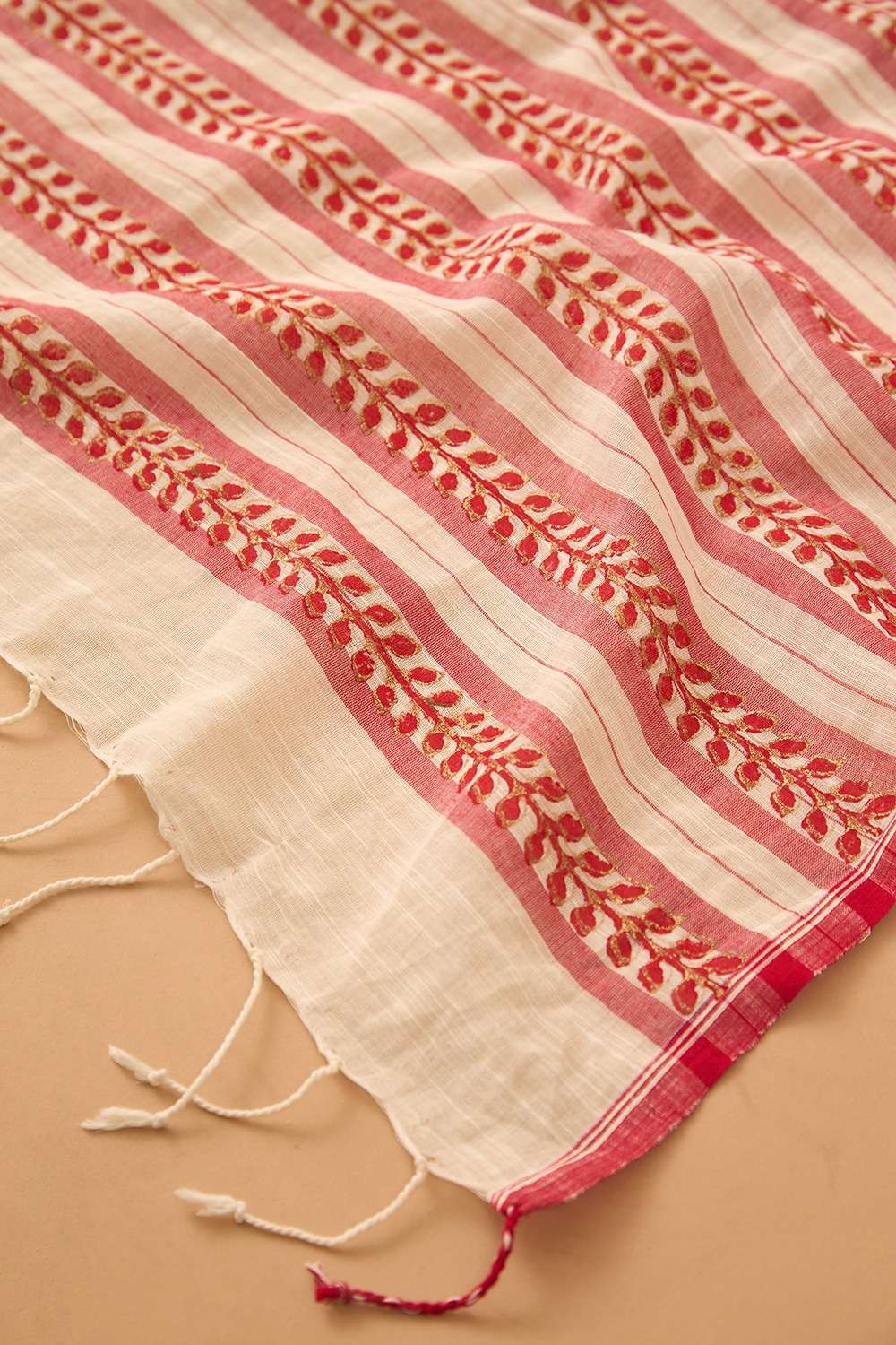 Off White Pure Cotton Block Printed Bengal Saree image number null