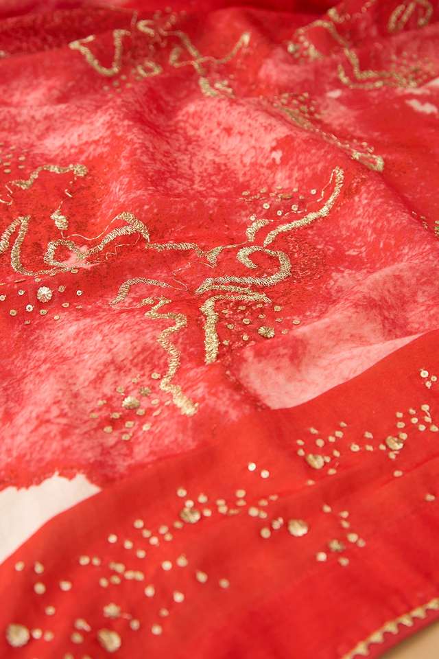 Red Pure Silk Cotton Embroidered Saree thumbnail image number null