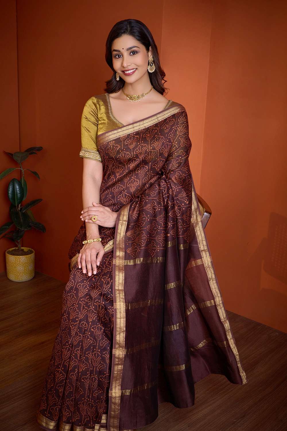 Brown Pure Silk Cotton Ujjain Batik Saree image number null