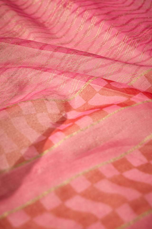 Dark Pink Pure Silk Cotton Block Printed Bengal Saree thumbnail image number null