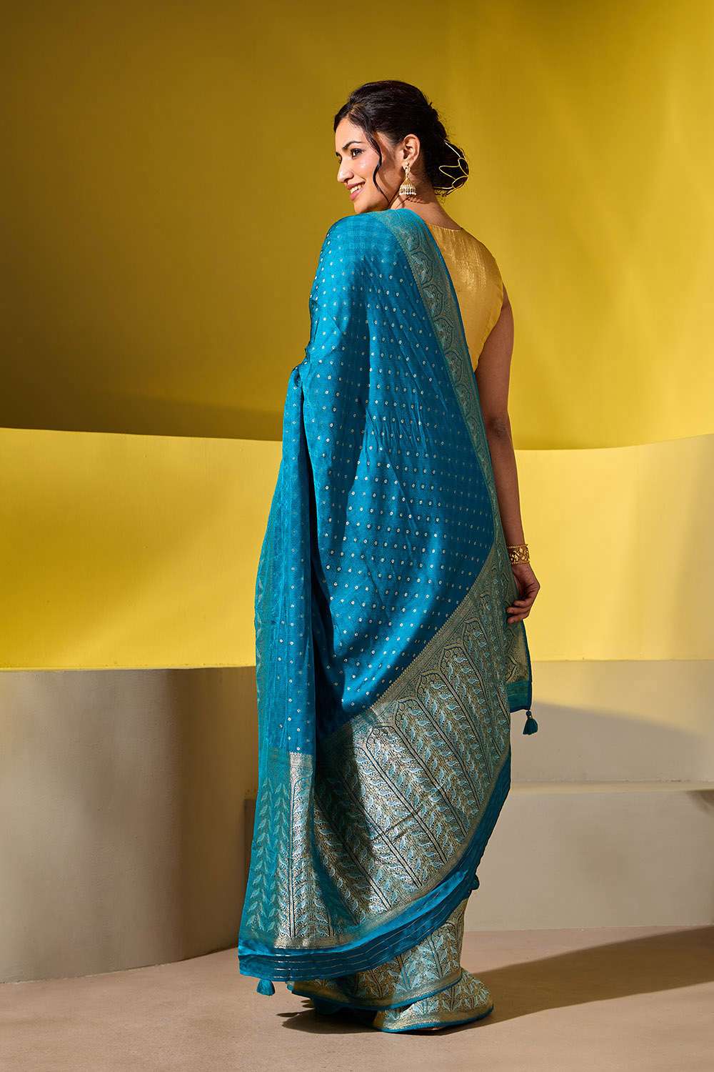 Dark Green Woven Viscose Saree image number null