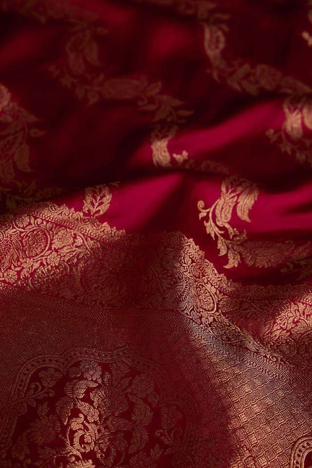 Red Woven Viscose Saree thumbnail image number null