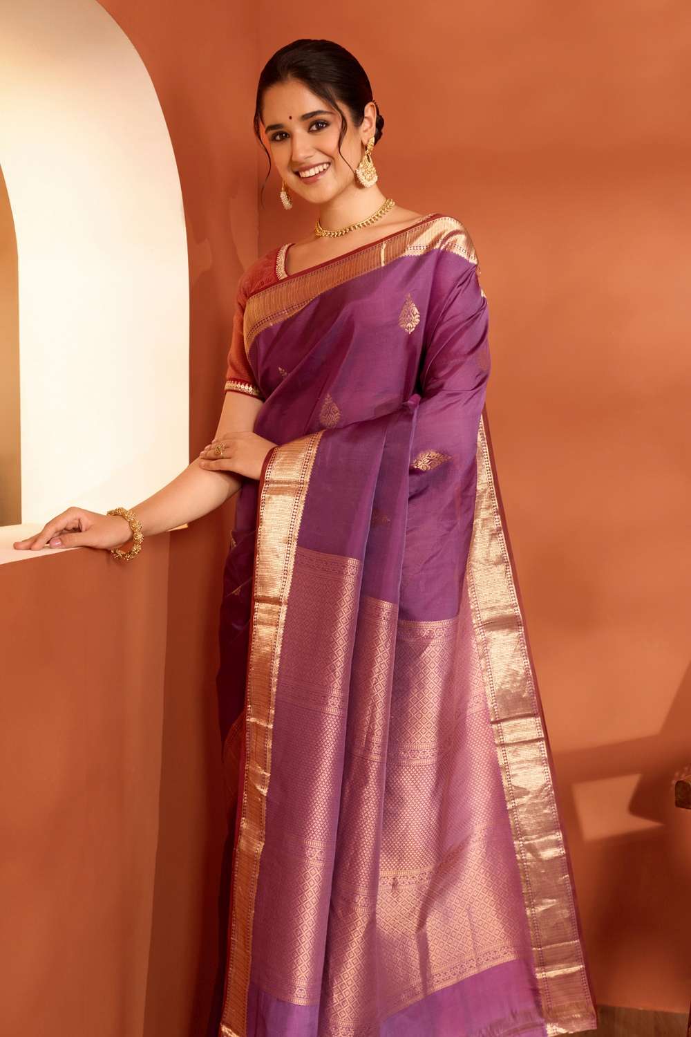Violet Woven Apsara Silk Viscose Saree image number null