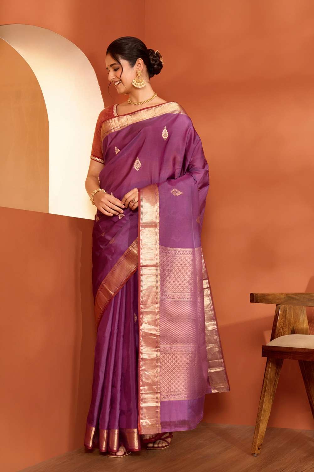 Violet Woven Apsara Silk Viscose Saree image number null