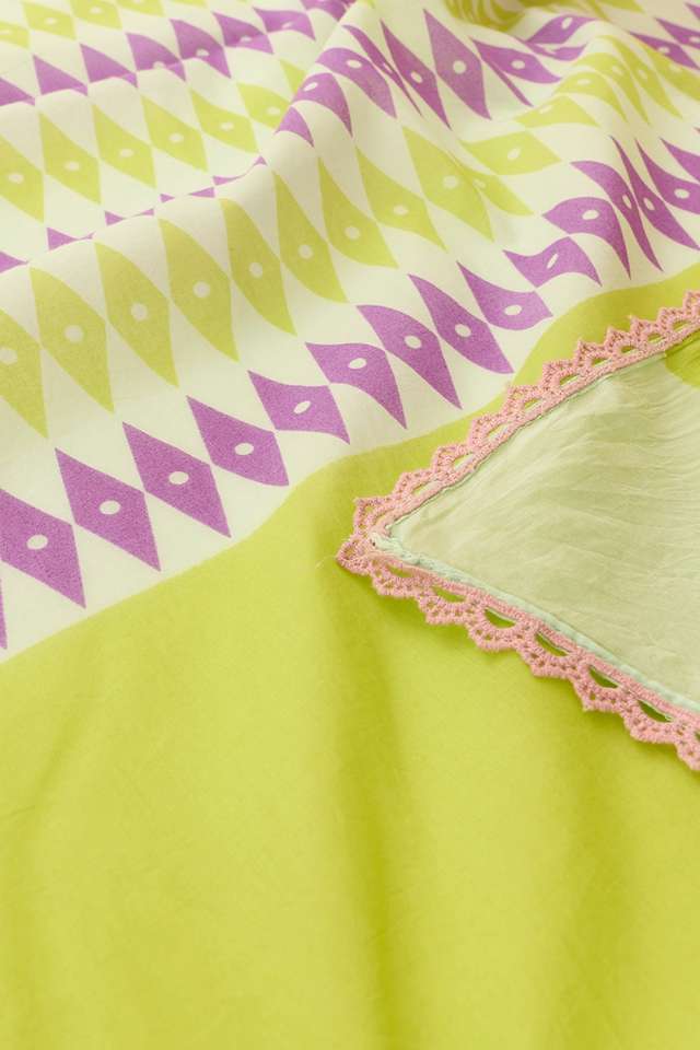 Light Green Screen Printed Bengal Pure Cotton Saree thumbnail image number null