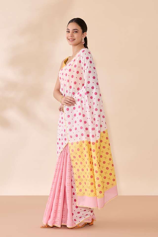 Off White Screen Printed Bengal Pure Cotton Saree thumbnail image number null