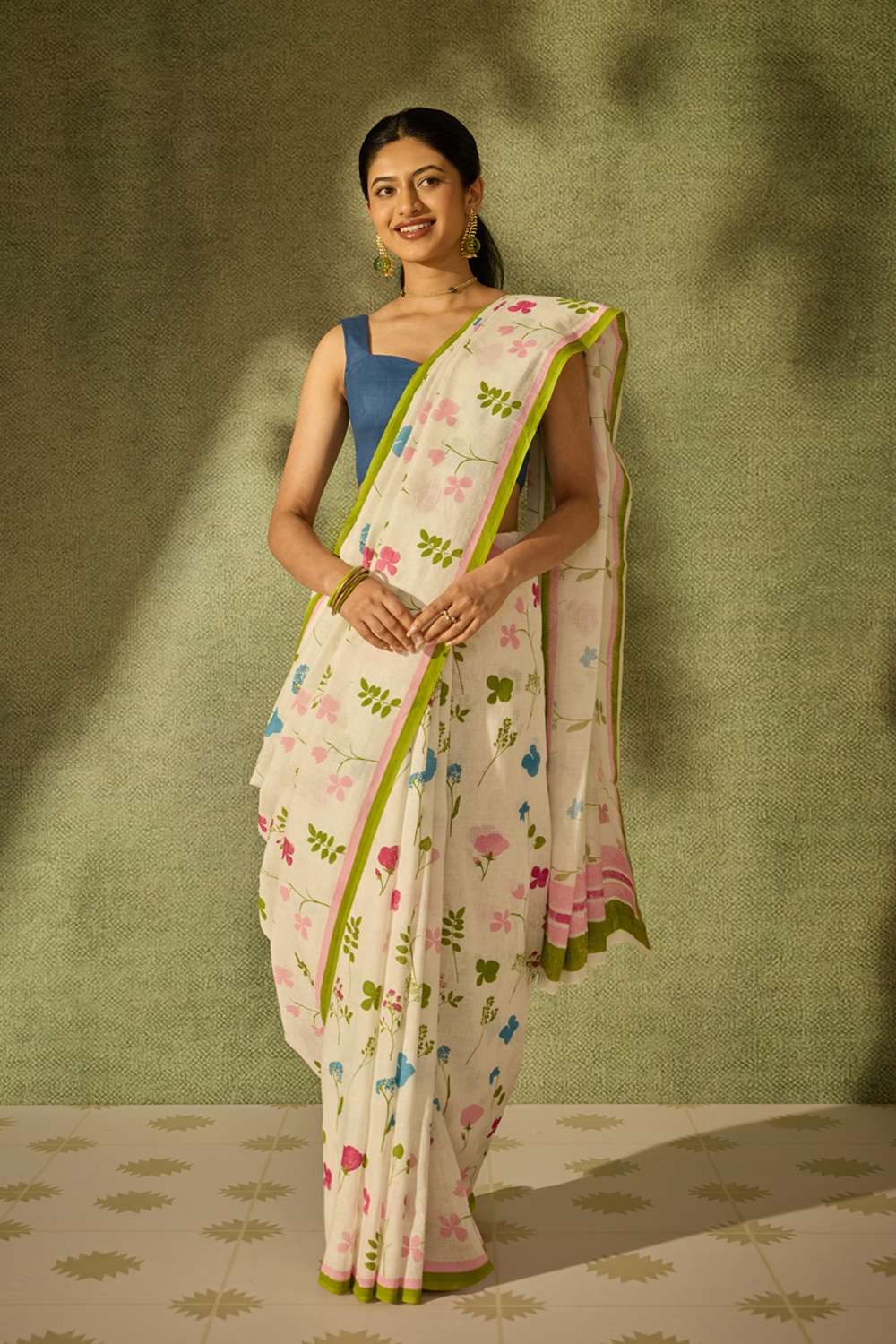 Off White Screen Printed Pure Linen Saree image number null