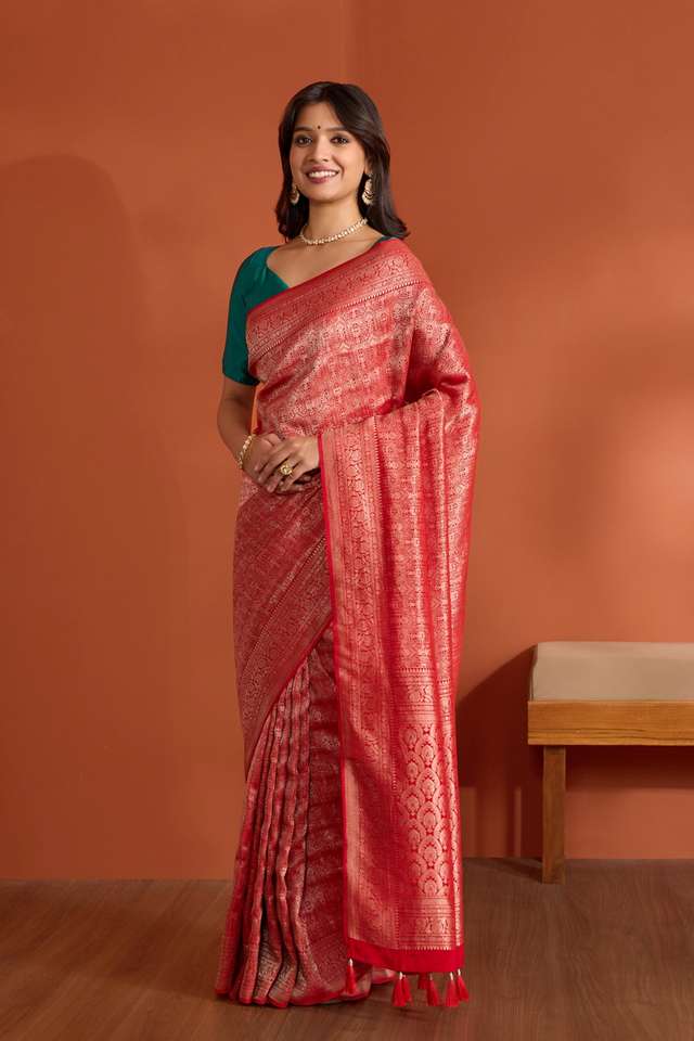 Red Viscose Crepe Woven Saree thumbnail image number null
