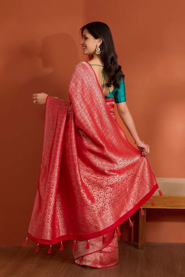 Red Viscose Crepe Woven Saree thumbnail image number null