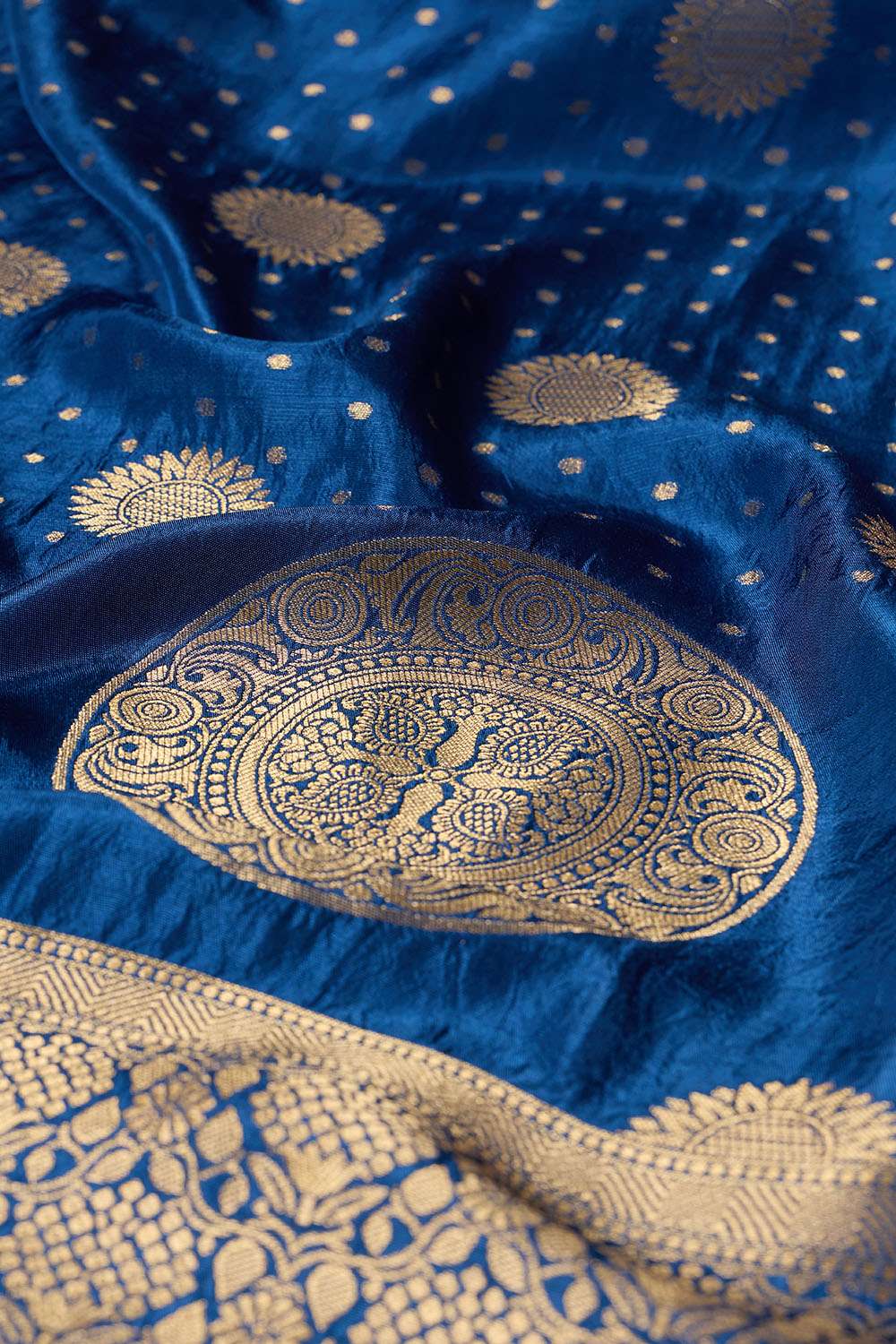 Blue Woven Pure Viscose Saree image number null
