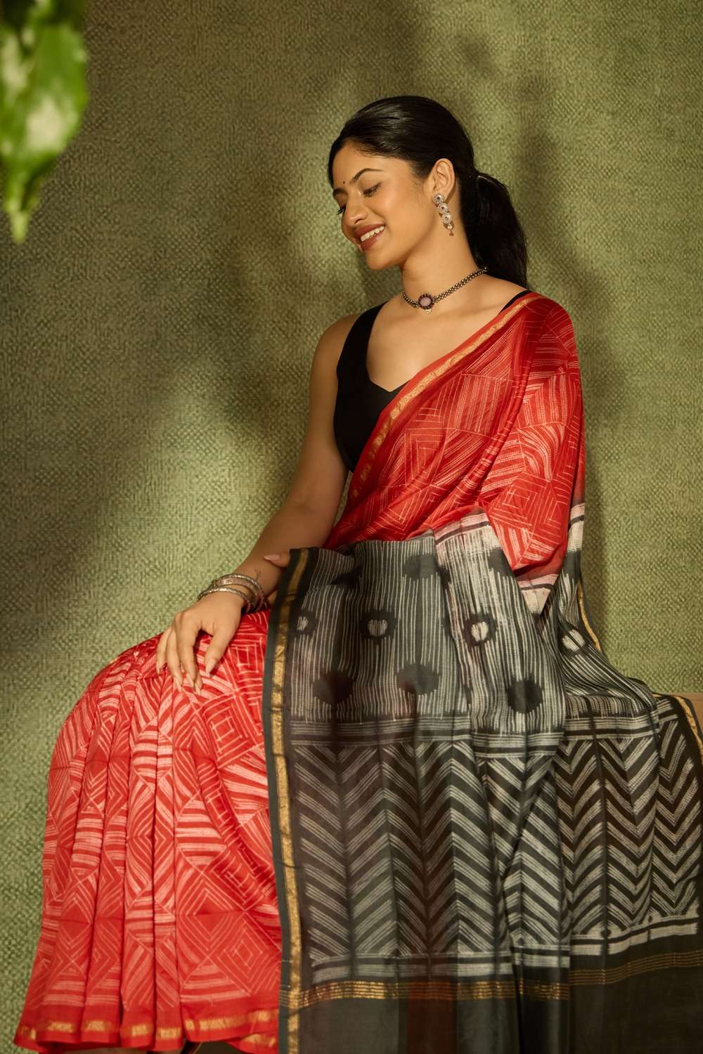Red Rajasthan Pure Silk Cotton Tie & Dye Shibori Saree image number null