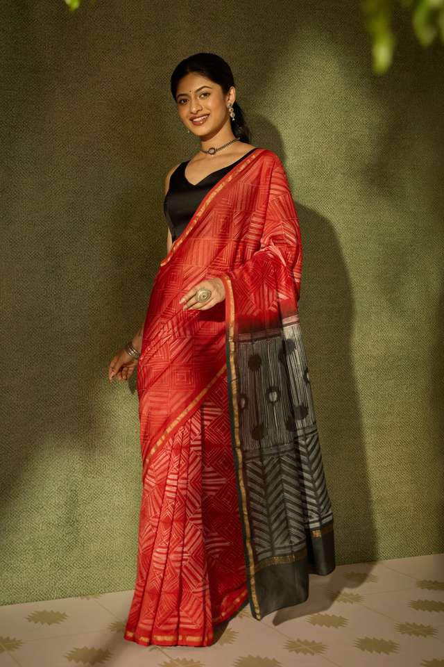 Red Rajasthan Pure Silk Cotton Tie & Dye Shibori Saree thumbnail image number null
