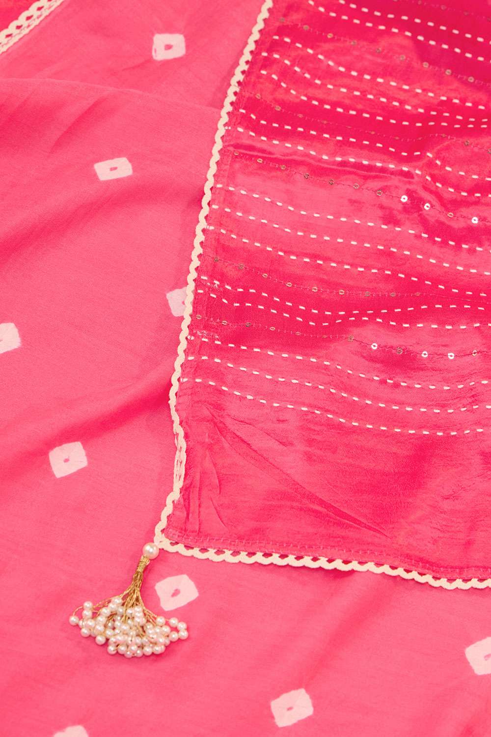 Pink Gujarat Pure Satin Tie & Dye Bandhni Saree image number null