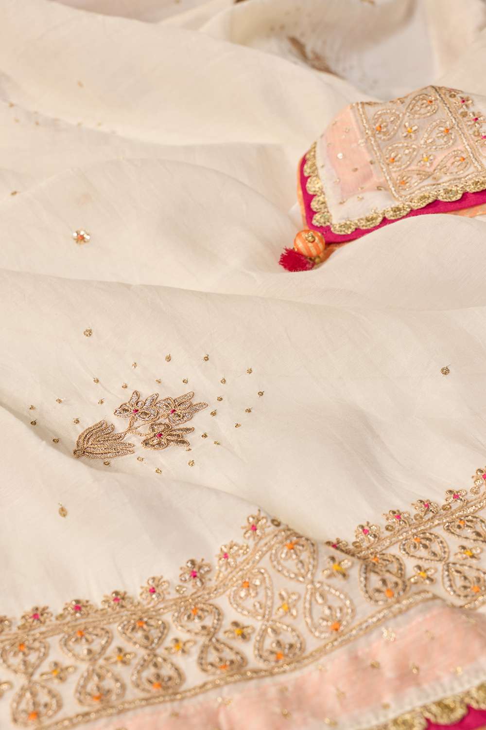White Pure Silk Cotton Embroidered Saree image number null