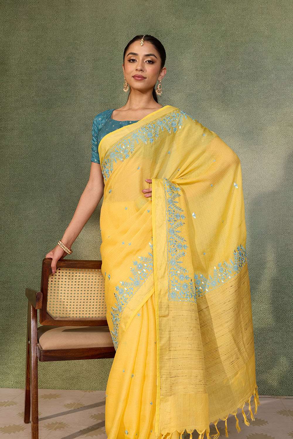 Yellow Embroidered Silk Viscose Saree image number null