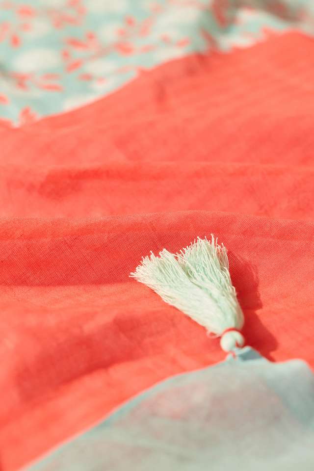 Light Blue Bengal Screen Printed Pure Cotton Mulmul Saree thumbnail image number null