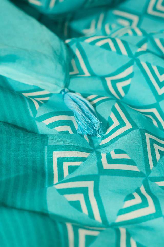 Blue Bengal Screen Printed Pure Cotton Mulmul Saree thumbnail image number null