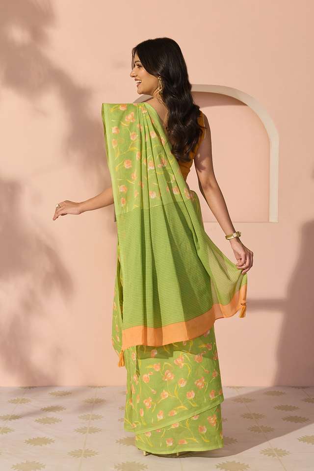 Light Green Bengal Screen Printed Pure Cotton Mulmul Saree thumbnail image number null