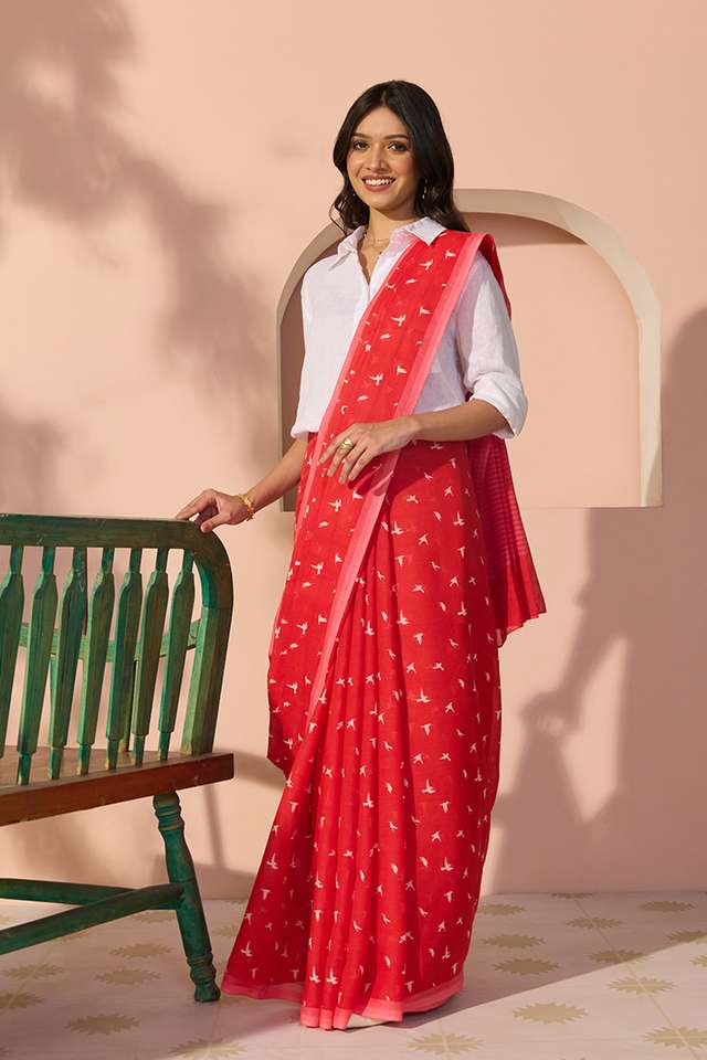 Red Bengal Screen Printed Pure Cotton Mulmul Saree thumbnail image number null