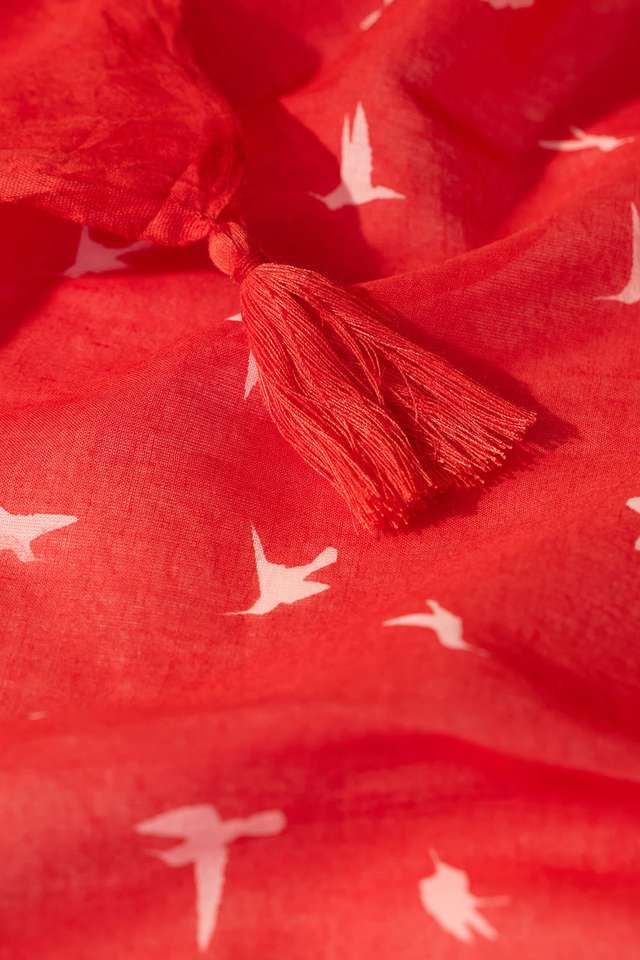 Red Bengal Screen Printed Pure Cotton Mulmul Saree thumbnail image number null