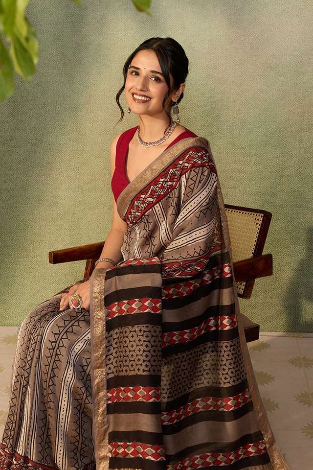 Grey Rajasthan Pure Silk Cotton Dabu Block Printed Saree thumbnail image number null
