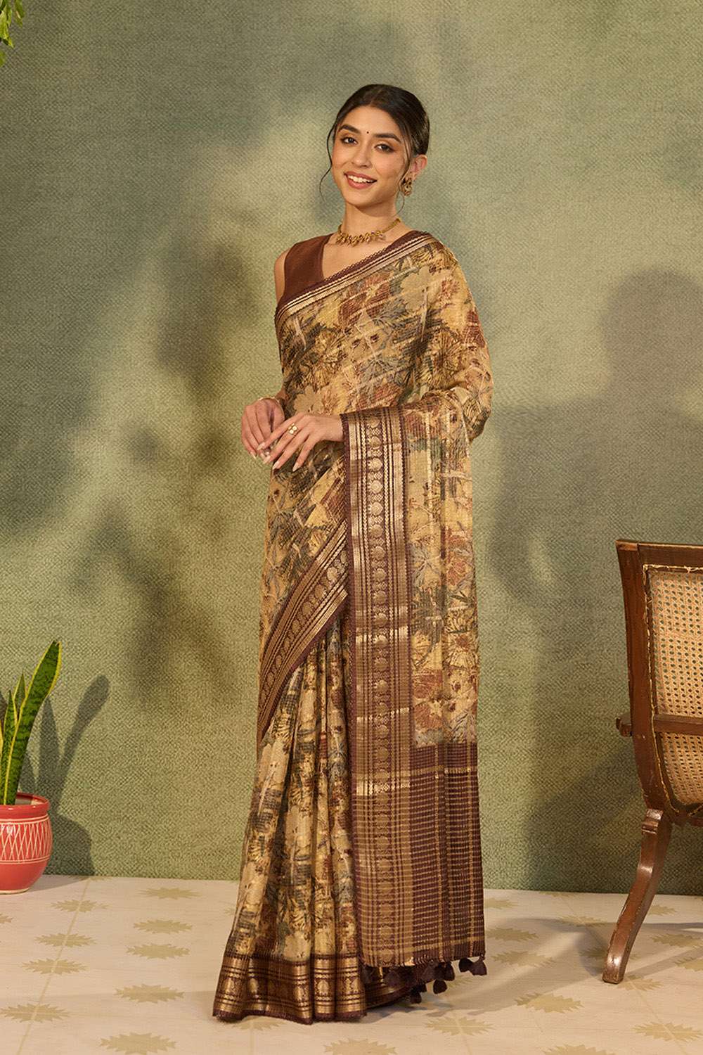 Multi Printed Pure Viscose Saree image number null