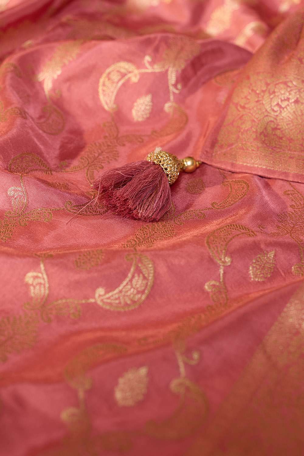 Pink Woven Pure Viscose Saree image number null