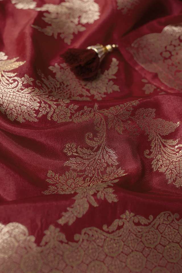 Dark Red Woven Pure Viscose Saree thumbnail image number null