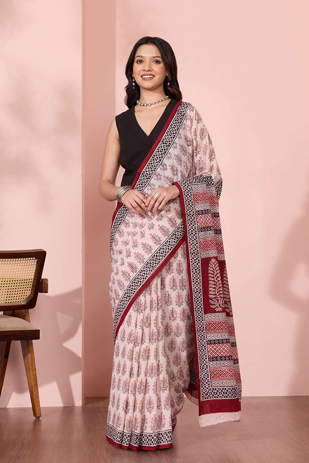 Off White Bagh Block Printed Pure Cotton Saree image number null