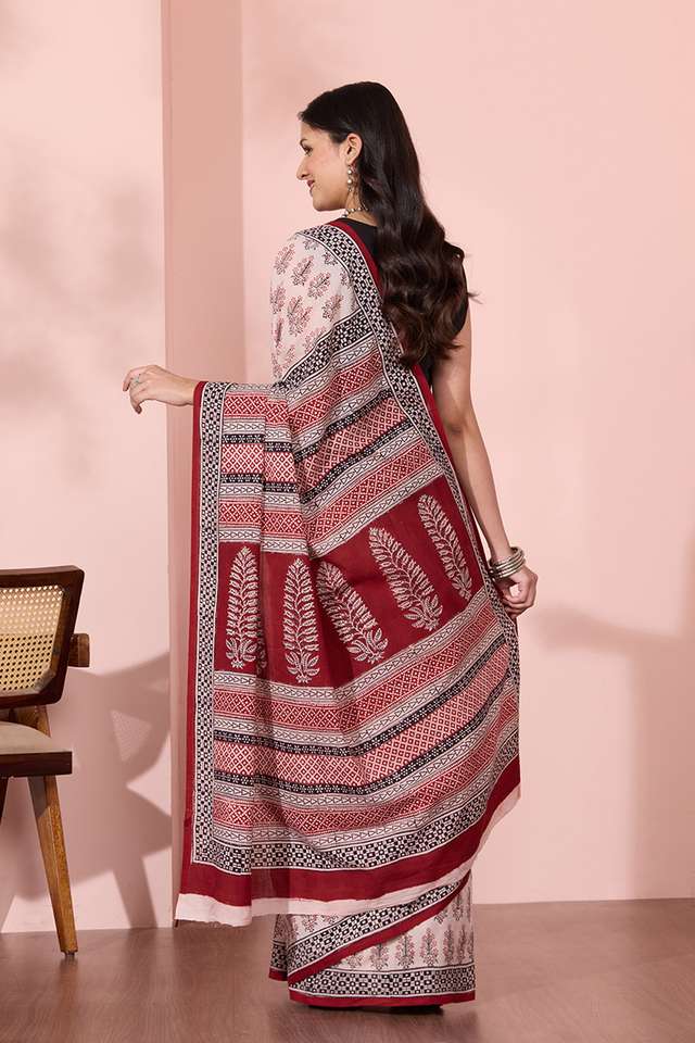 Off White Bagh Block Printed Pure Cotton Saree thumbnail image number null