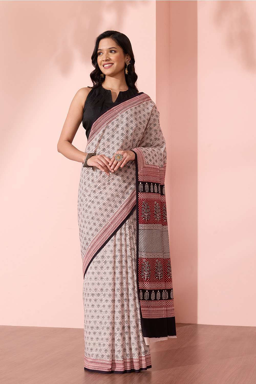 Off White Bagh Block Printed Pure Cotton Saree image number null