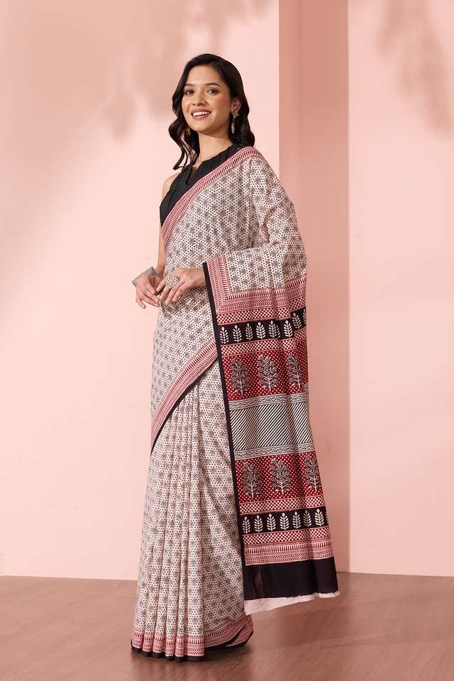 Off White Bagh Block Printed Pure Cotton Saree thumbnail image number null