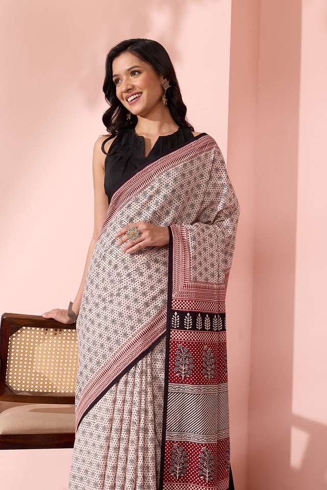 Off White Bagh Block Printed Pure Cotton Saree thumbnail image number null