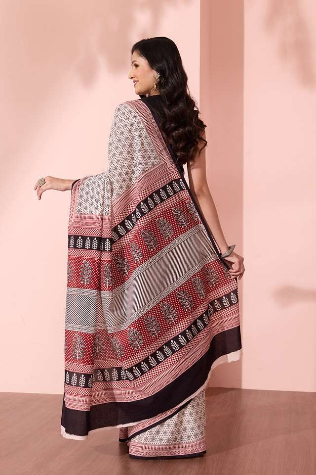 Off White Bagh Block Printed Pure Cotton Saree thumbnail image number null