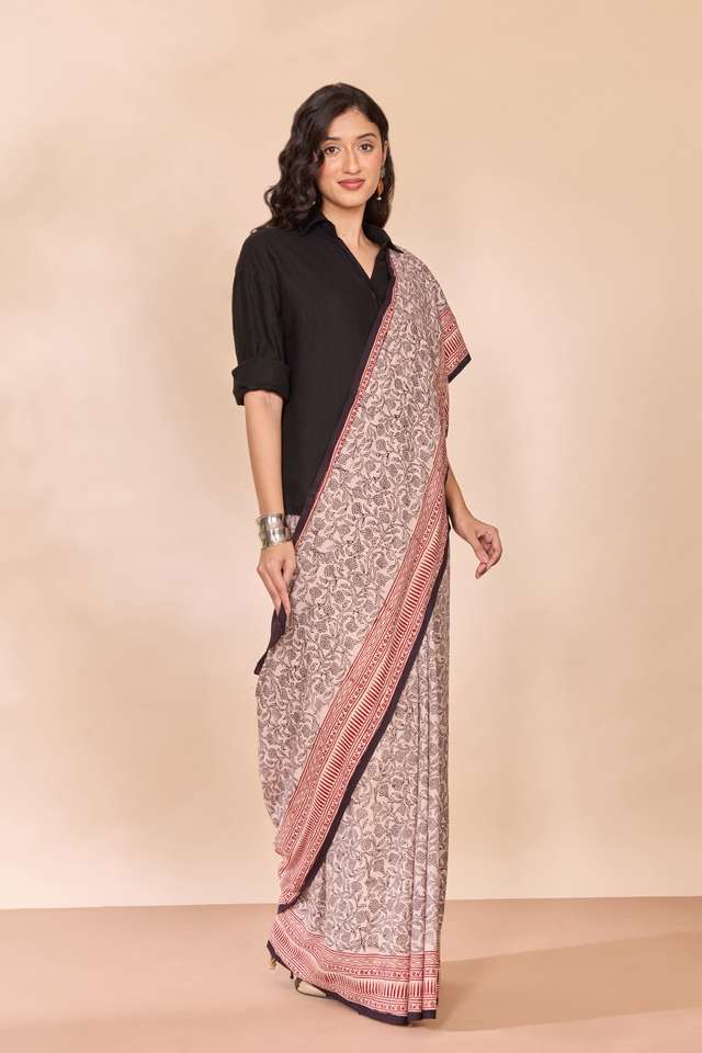 Off White Bagh Block Printed Pure Cotton Saree thumbnail image number null