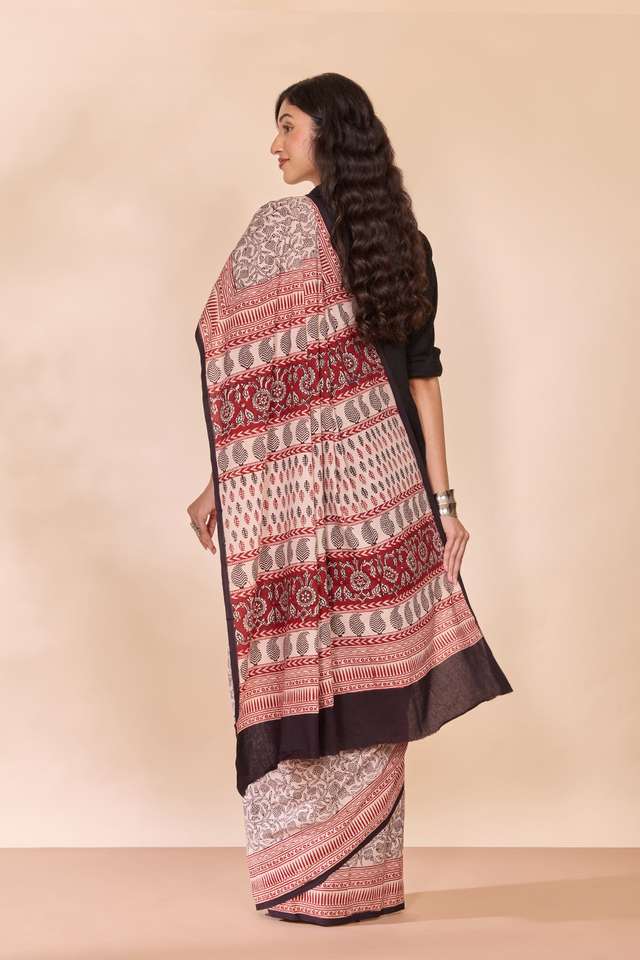 Off White Bagh Block Printed Pure Cotton Saree thumbnail image number null