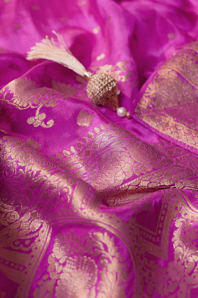 Pink Woven Pure Viscose Saree thumbnail image number null