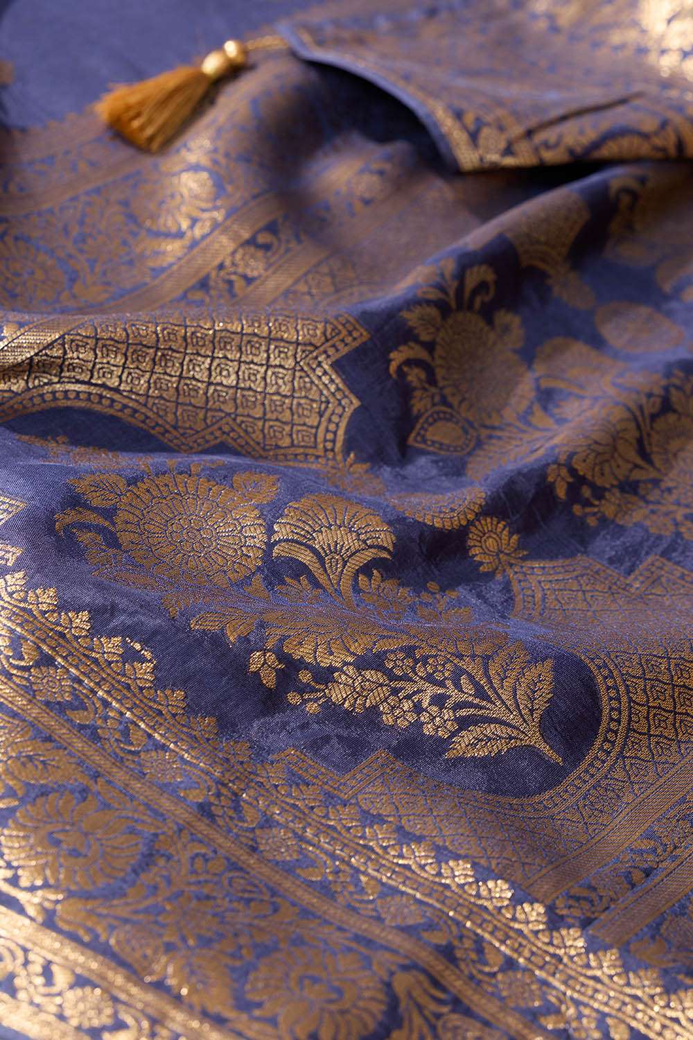 Blue Woven Pure Viscose Saree image number null