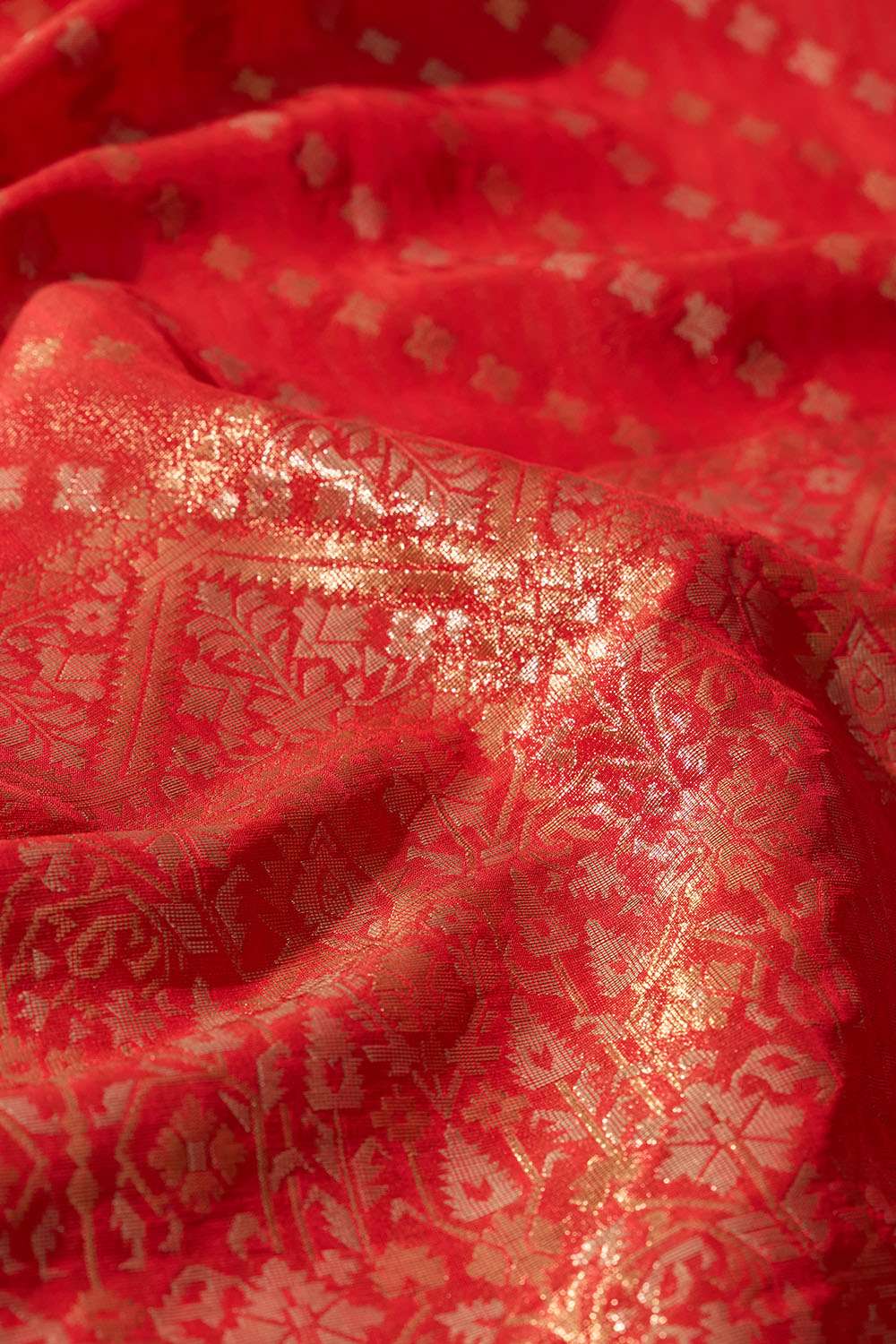 Red Woven Viscose Tissue Saree image number null