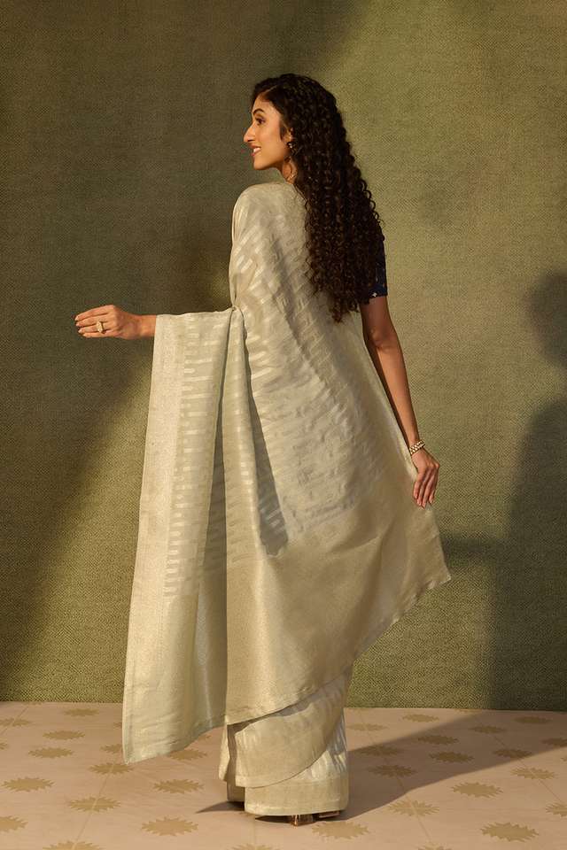 Grey Pure Viscose Woven Saree thumbnail image number null