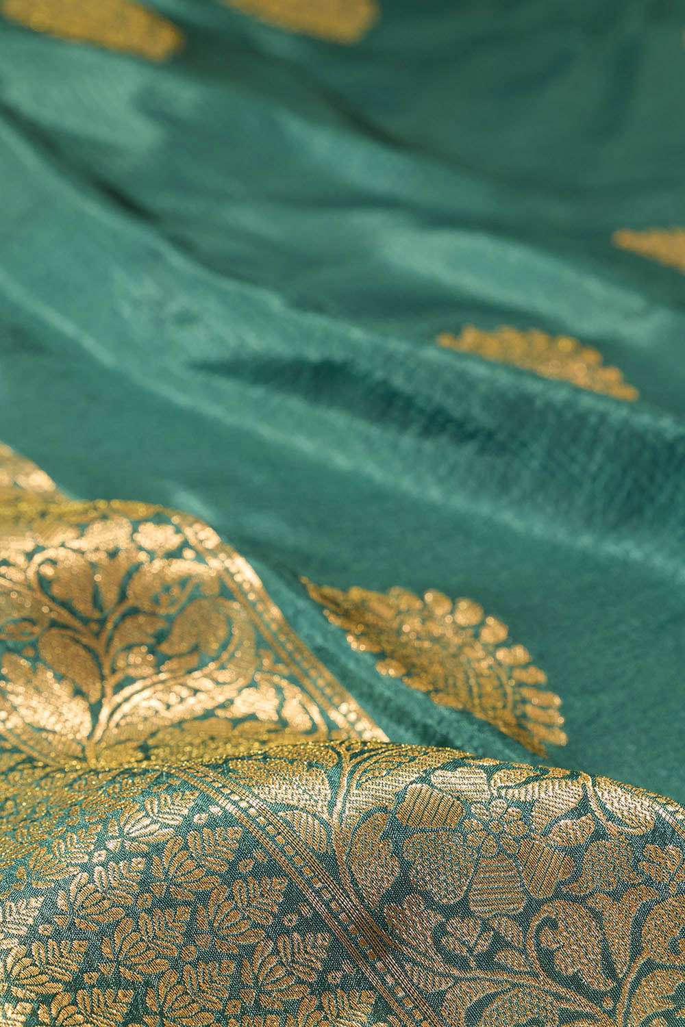 Blue Pure Viscose Woven Saree image number null