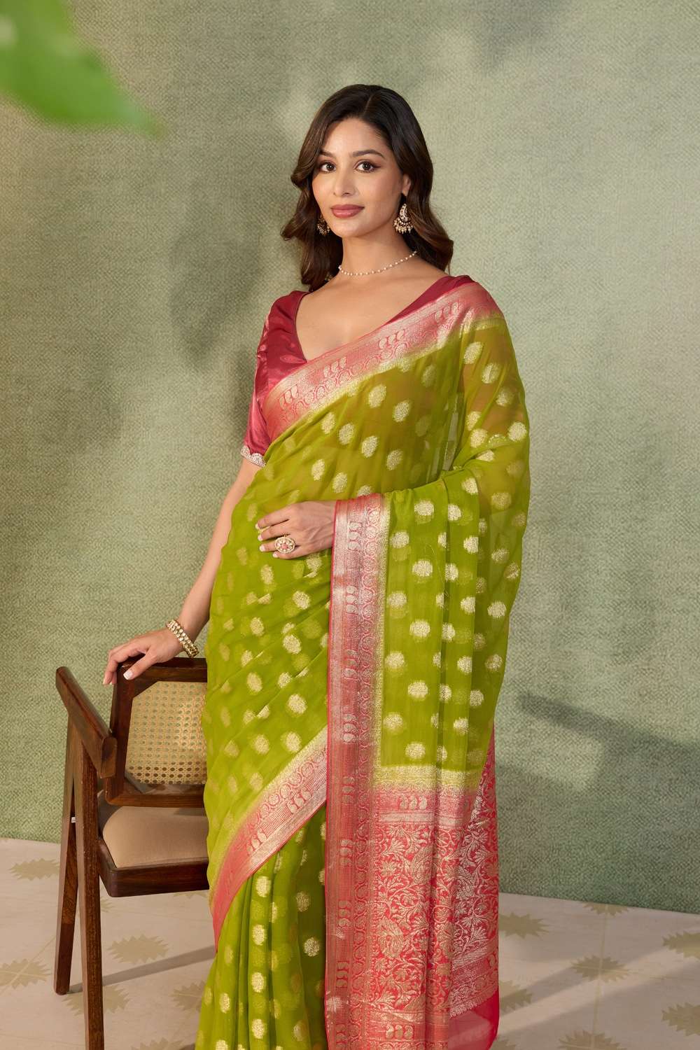 Green Woven Viscose Georgette Saree image number null