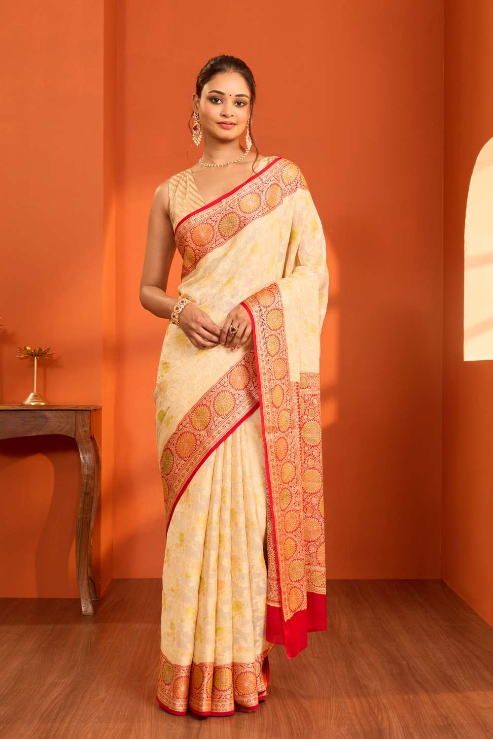 Off White Pure Silk Georgette Cutwork Banarasi Saree image number null