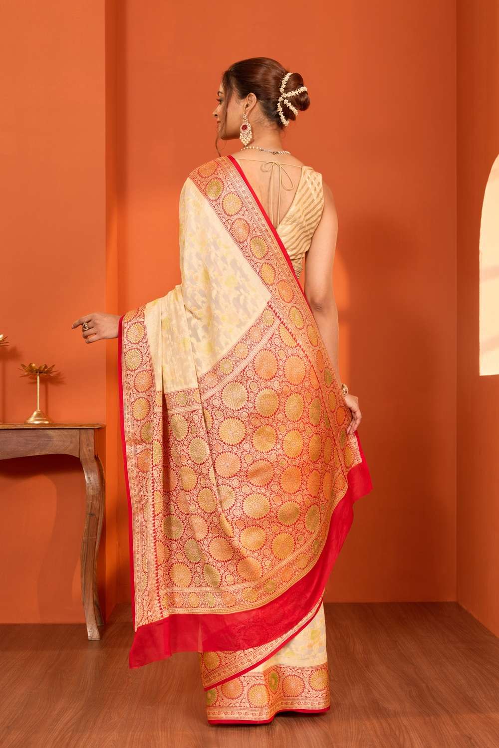 Off White Pure Silk Georgette Cutwork Banarasi Saree image number null