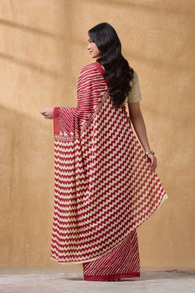 Red Rajasthan Screen Printed  Pure Cotton Saree thumbnail image number null
