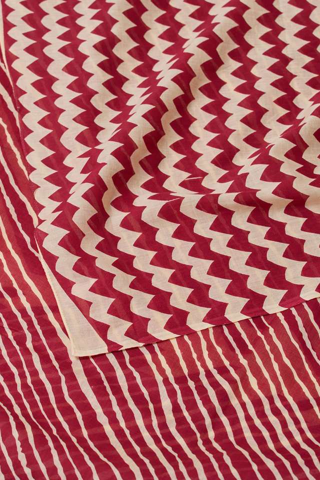 Red Rajasthan Screen Printed  Pure Cotton Saree thumbnail image number null