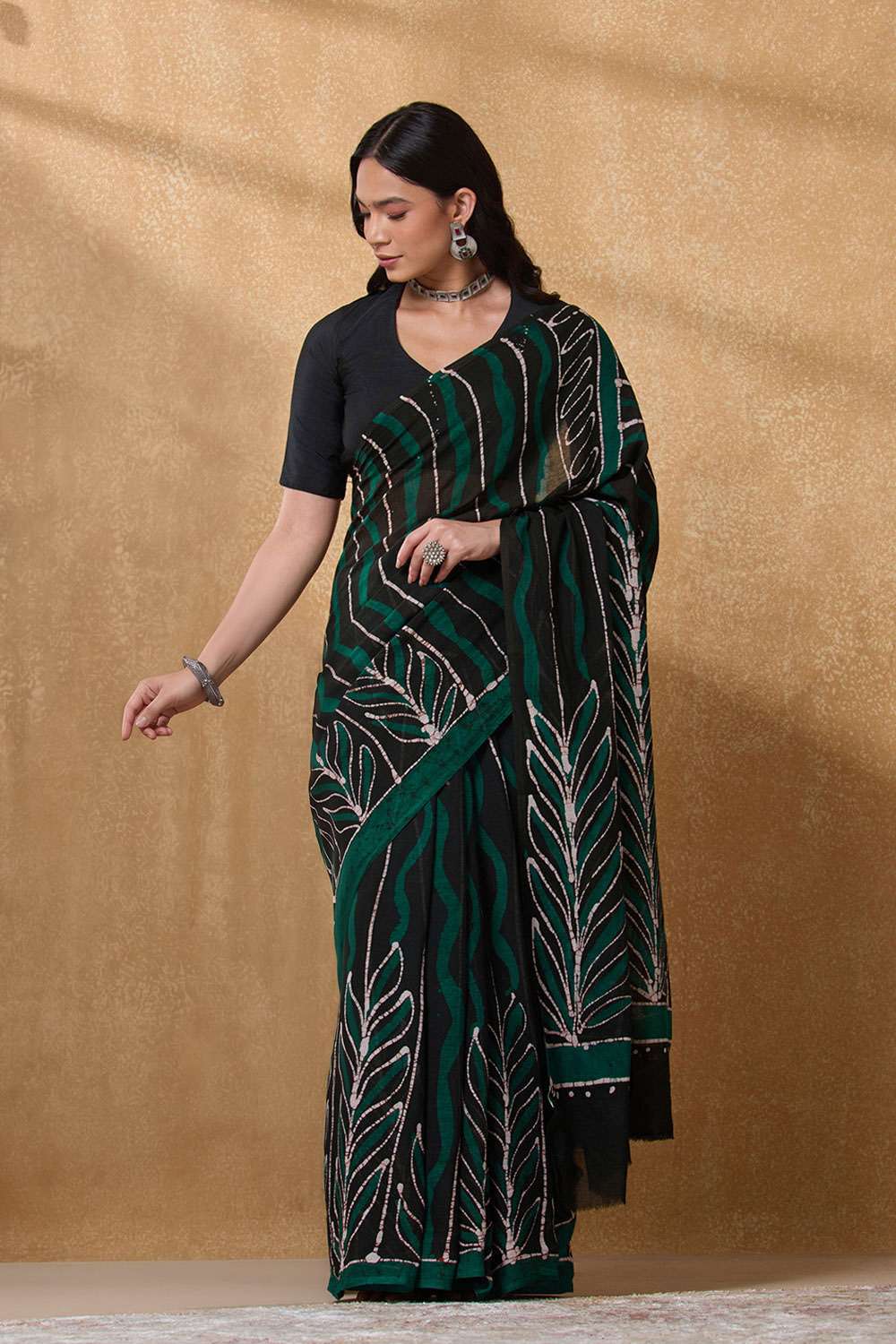 Dark Green Ujjain Pure Cotton Batik Saree image number null